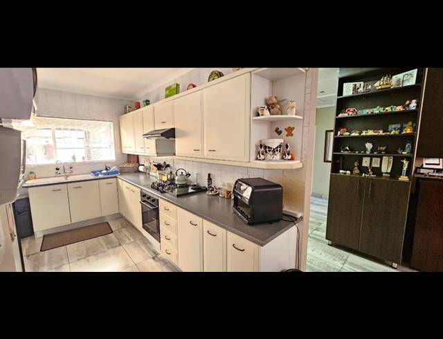 3 BEDROOM TOWNHOUSE FOR SALE IN THREE RIVERS